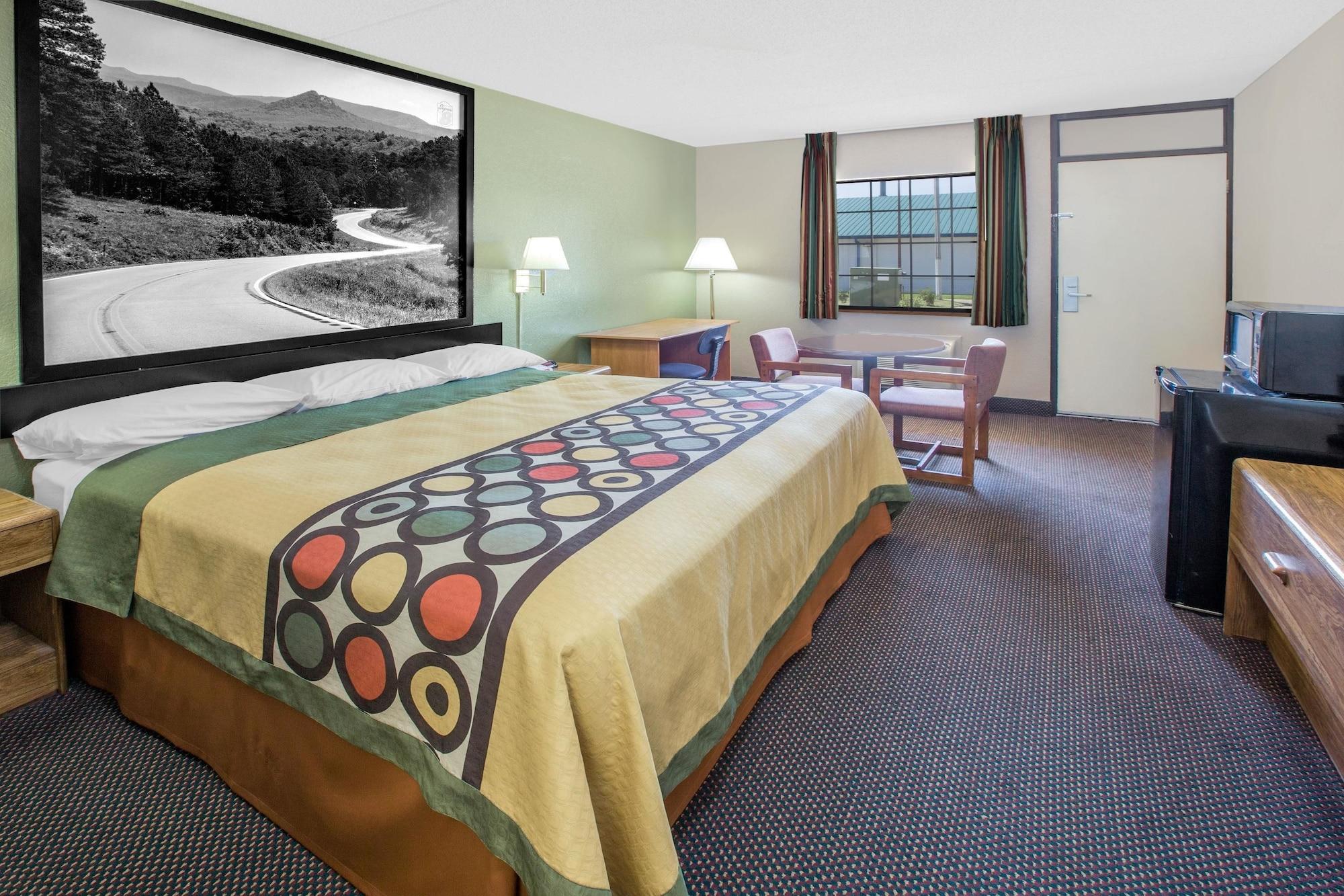 Super 8 By Wyndham Clarksville Ar Dış mekan fotoğraf