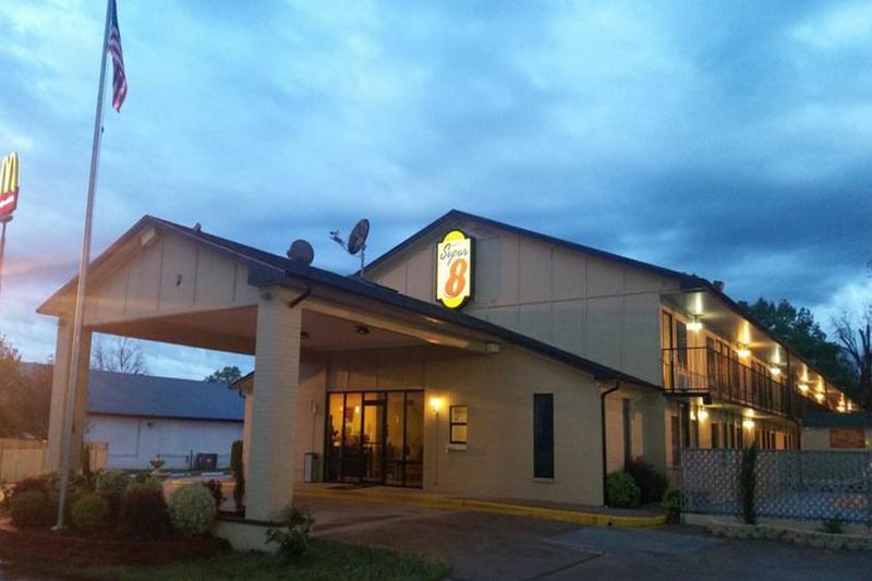Super 8 By Wyndham Clarksville Ar Dış mekan fotoğraf
