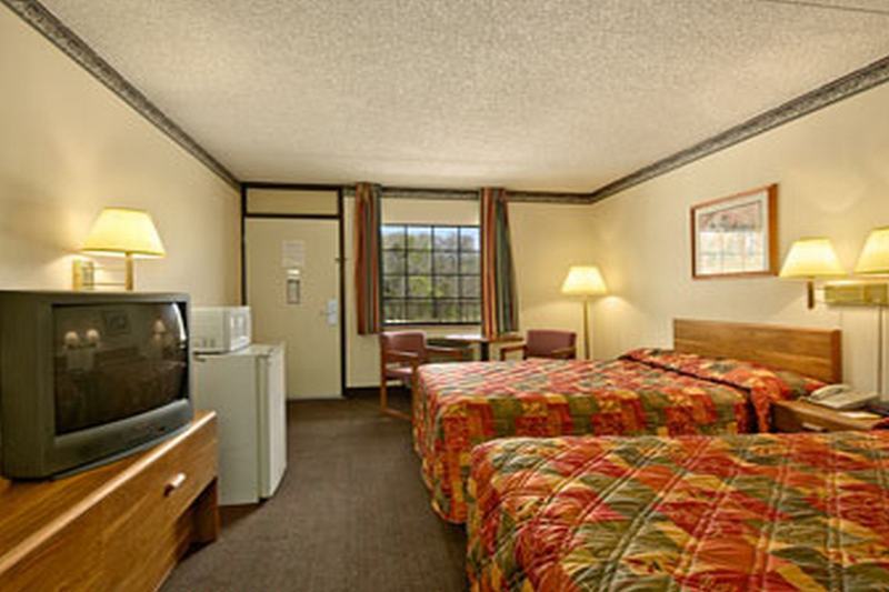 Super 8 By Wyndham Clarksville Ar Oda fotoğraf